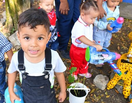 Actividad pedagógica de primera infancia de Fe y Alegría en la ciudad de Cali.
