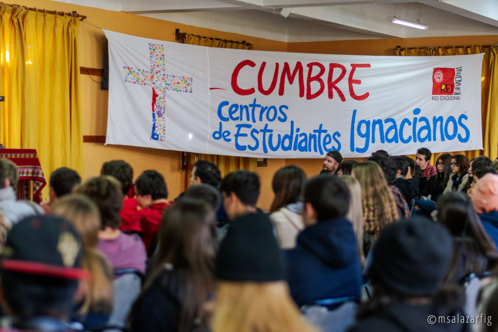 Cumbre-de-Centro-de-Estudiantes-Ignacianos-9
