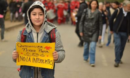 Niños-chilenos-caminaron-por-los-niños-del-mundo-NOTICIA