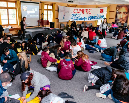 Cumbre-de-Centro-de-Estudiantes-Ignacianos-CARRUSEL-4