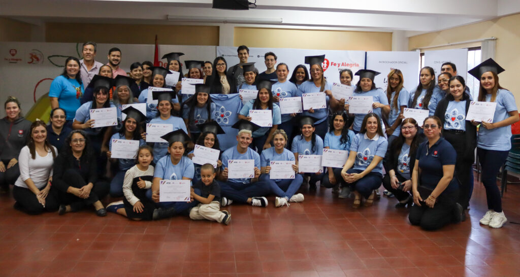 Clausura curso de capacitación en cuidado a personas con discapacidad promovido por Fe y Alegría Paraguay con el apoyo del (BID). Clausura curso de capacitación en cuidado a personas con discapacidad promovido por Fe y Alegría Paraguay con el apoyo del (BID).